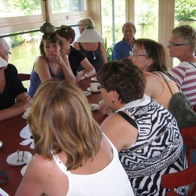 Buiten schilderworkshop op de boot